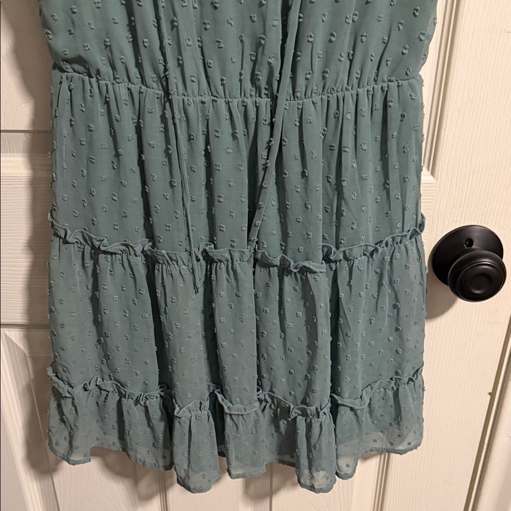 Speechless Textured Sleeveless Dress in Light Green - Picture 4 of 5